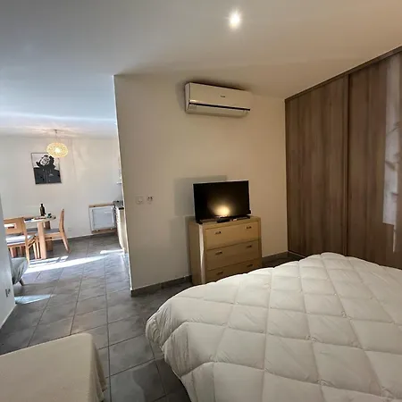 2 Pièces Entre Et Esterel Appartement